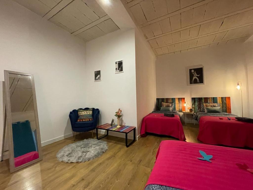 Rooms In Gothic Barcellona